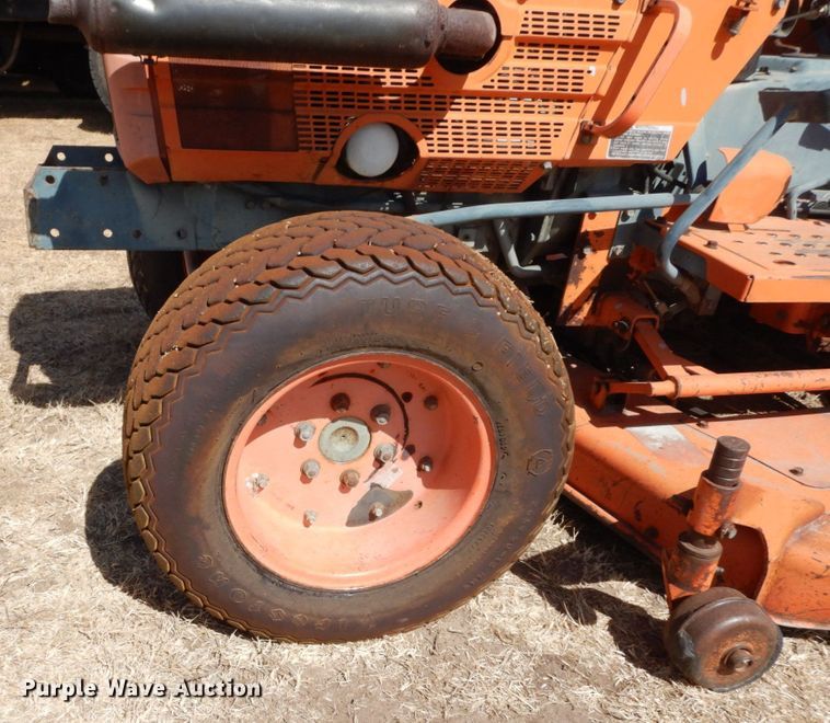 image for item DK0372 Kubota B8200  MFWD lawn tractor