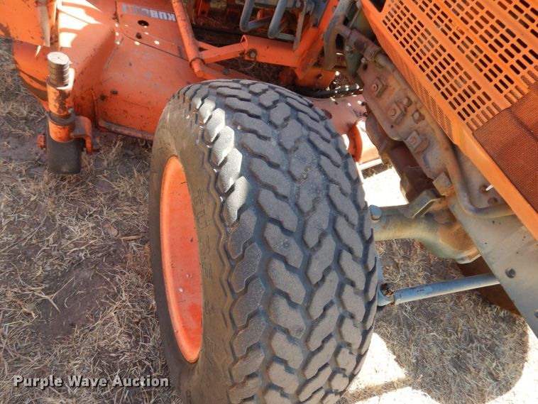 image for item DK0372 Kubota B8200  MFWD lawn tractor