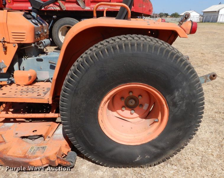 image for item DK0372 Kubota B8200  MFWD lawn tractor