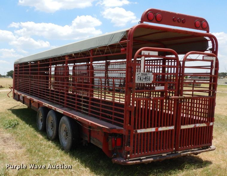 image for item DK0377 2004 Gooseneck Trailers A7B1  livestock trailer