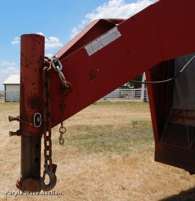 image for item DK0377 2004 Gooseneck Trailers A7B1  livestock trailer