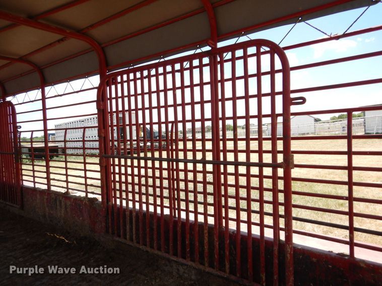 image for item DK0377 2004 Gooseneck Trailers A7B1  livestock trailer