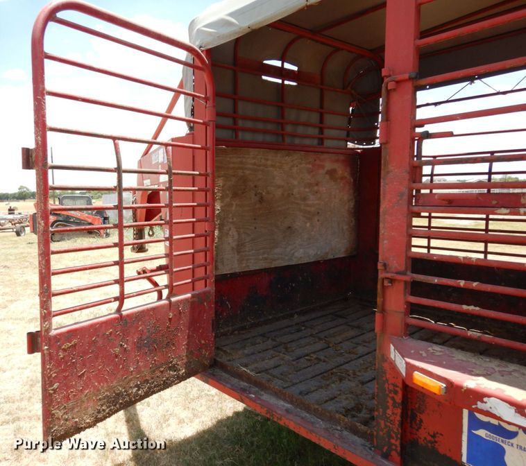 image for item DK0377 2004 Gooseneck Trailers A7B1  livestock trailer