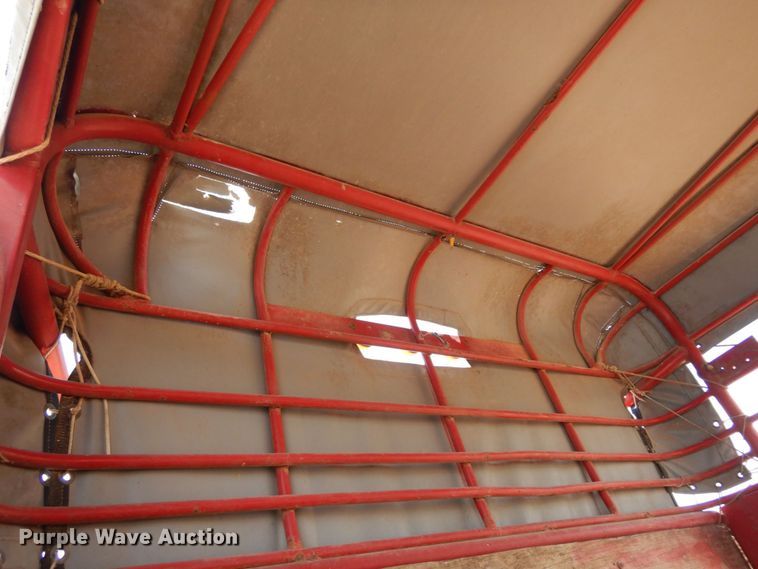 image for item DK0377 2004 Gooseneck Trailers A7B1  livestock trailer