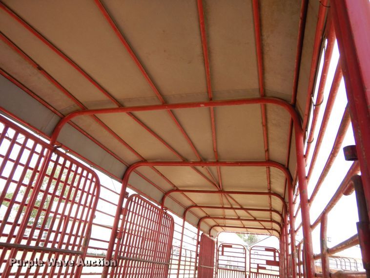 image for item DK0377 2004 Gooseneck Trailers A7B1  livestock trailer