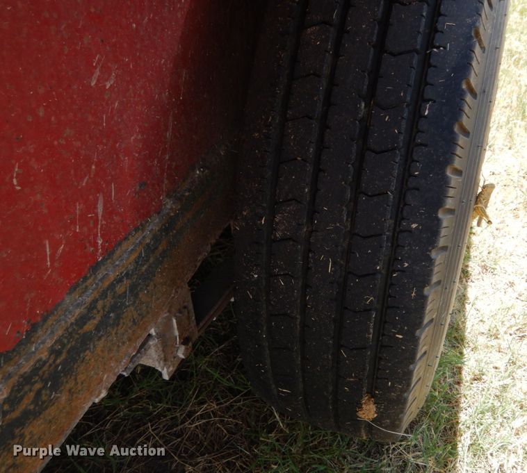 image for item DK0377 2004 Gooseneck Trailers A7B1  livestock trailer