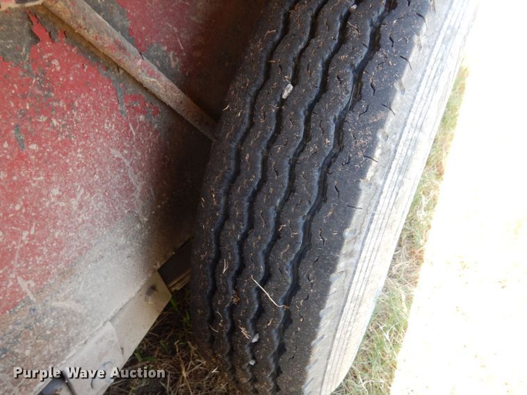 image for item DK0377 2004 Gooseneck Trailers A7B1  livestock trailer