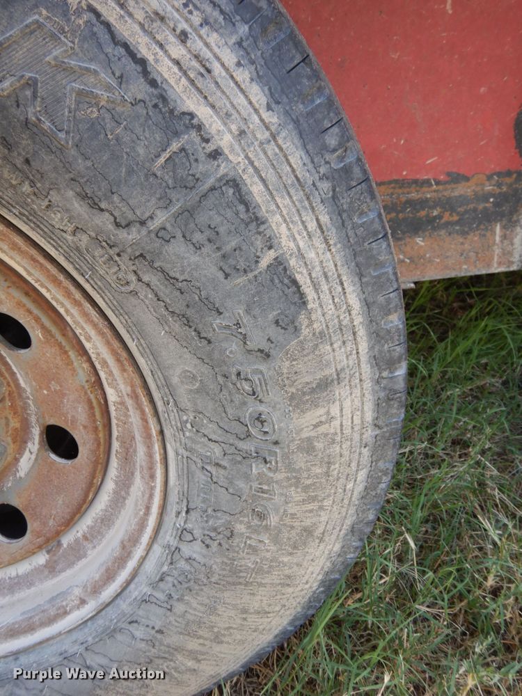 image for item DK0377 2004 Gooseneck Trailers A7B1  livestock trailer