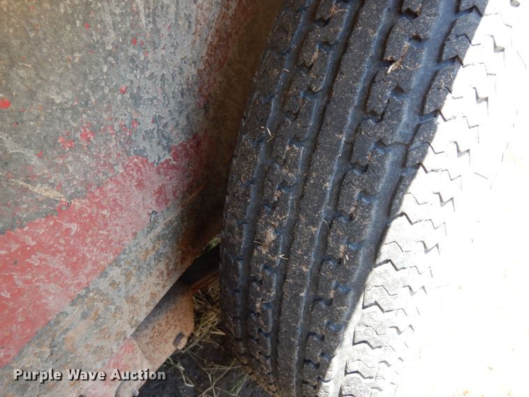 image for item DK0377 2004 Gooseneck Trailers A7B1  livestock trailer