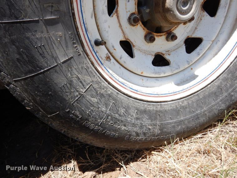 image for item DK0377 2004 Gooseneck Trailers A7B1  livestock trailer