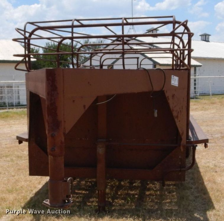 image for item DK0378 1984 Kinnamore  livestock trailer