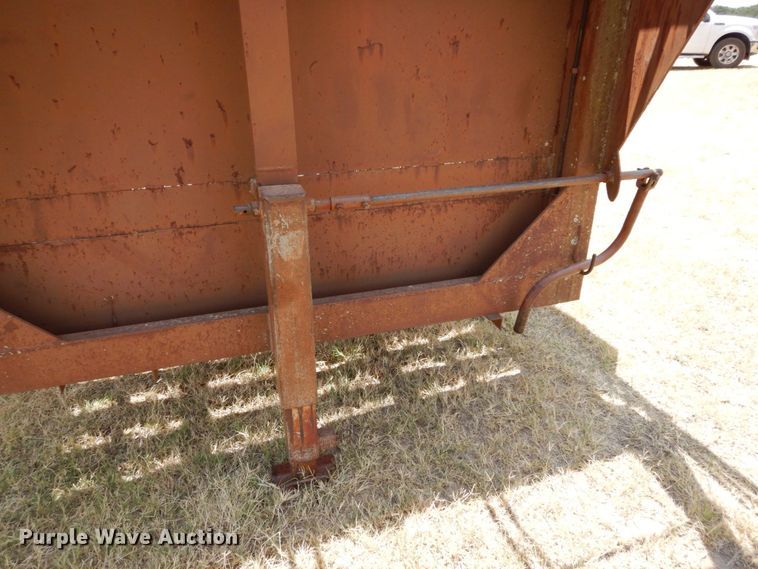 image for item DK0378 1984 Kinnamore  livestock trailer