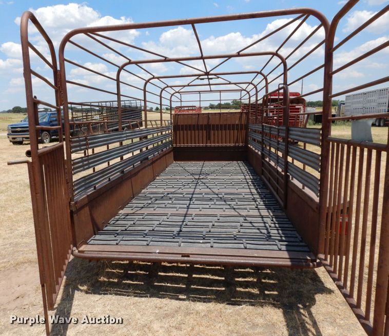 image for item DK0378 1984 Kinnamore  livestock trailer