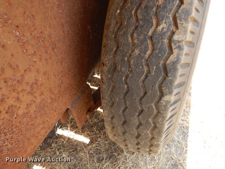 image for item DK0378 1984 Kinnamore  livestock trailer