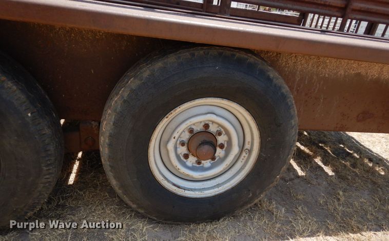 image for item DK0378 1984 Kinnamore  livestock trailer