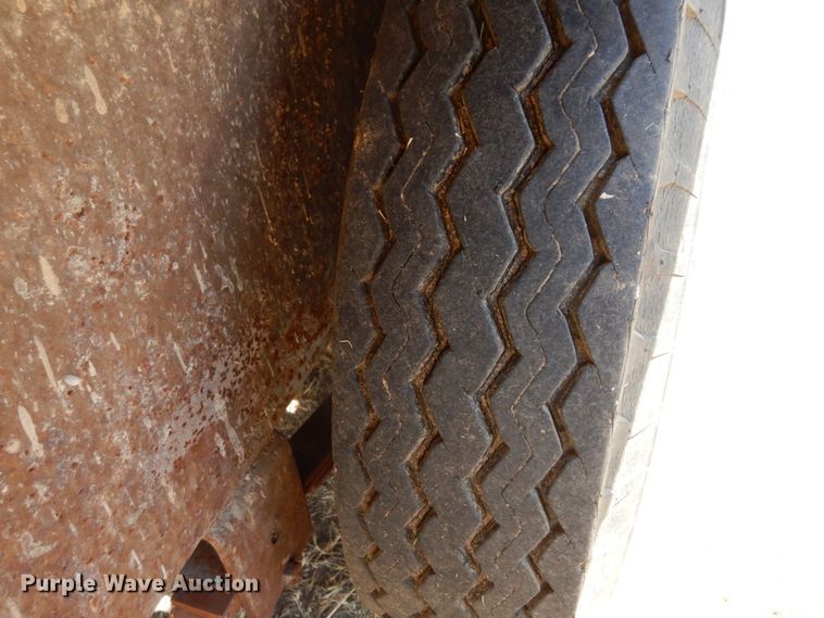 image for item DK0378 1984 Kinnamore  livestock trailer