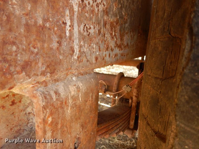 image for item DK0378 1984 Kinnamore  livestock trailer