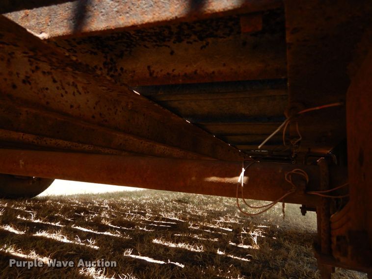 image for item DK0378 1984 Kinnamore  livestock trailer