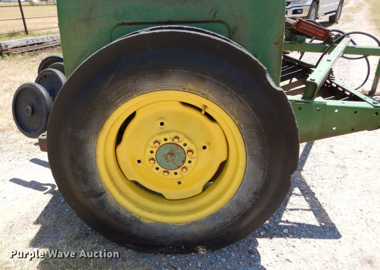 image for item DK0381 John Deere 8000  grain drill