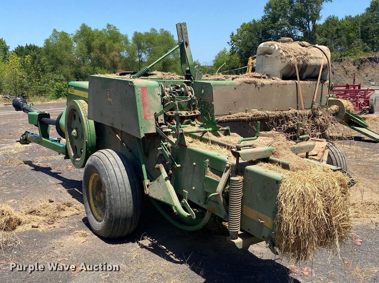 image for item DK6258 2011 John Deere 348  small square baler