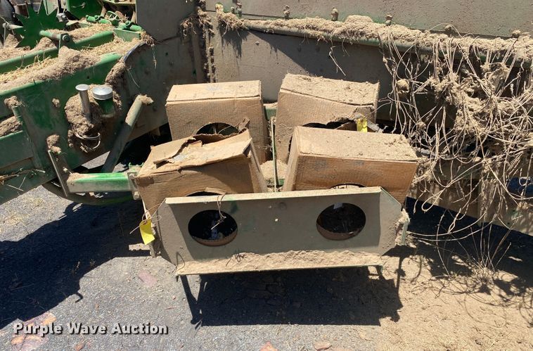 image for item DK6258 2011 John Deere 348  small square baler