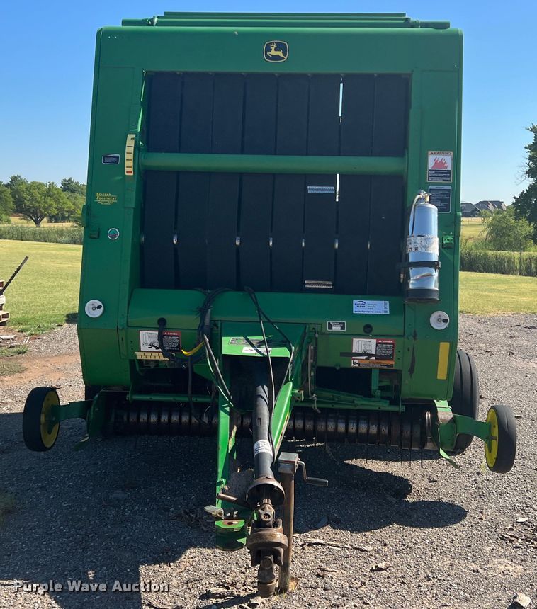 image for item DK7020 2004 John Deere 567  round baler