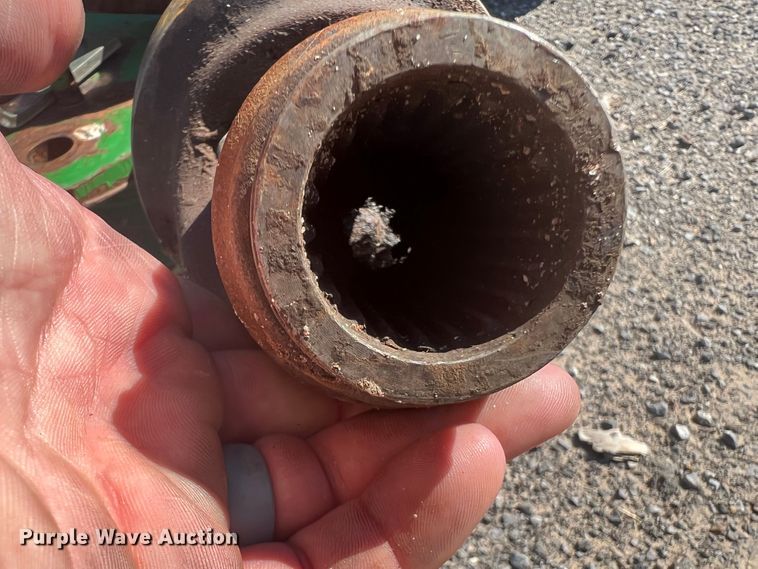 image for item DK7020 2004 John Deere 567  round baler