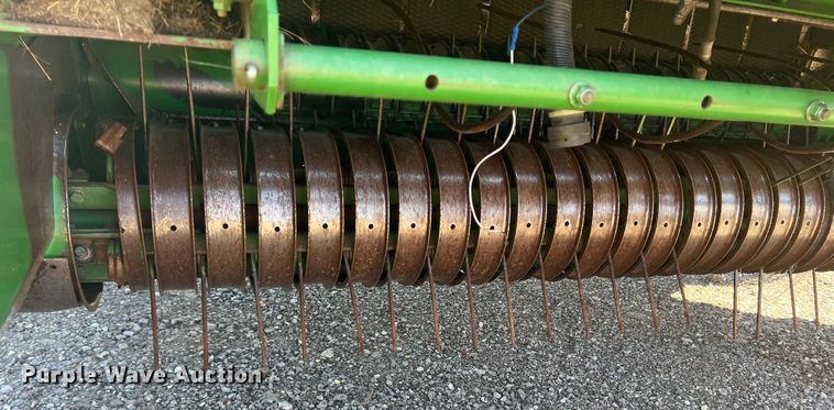 image for item DK7020 2004 John Deere 567  round baler