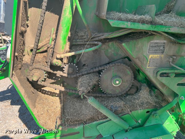 image for item DK7020 2004 John Deere 567  round baler