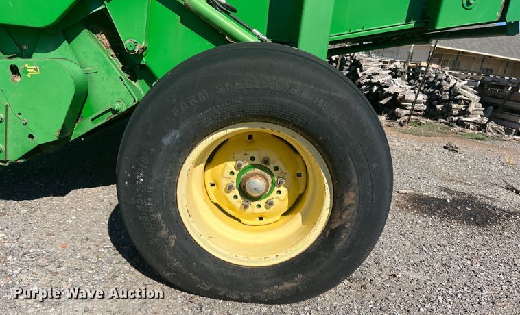 image for item DK7020 2004 John Deere 567  round baler