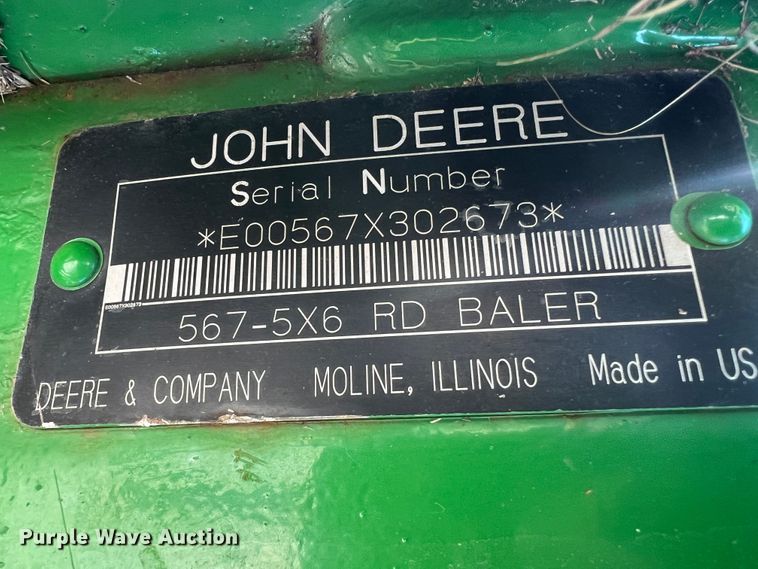 image for item DK7020 2004 John Deere 567  round baler