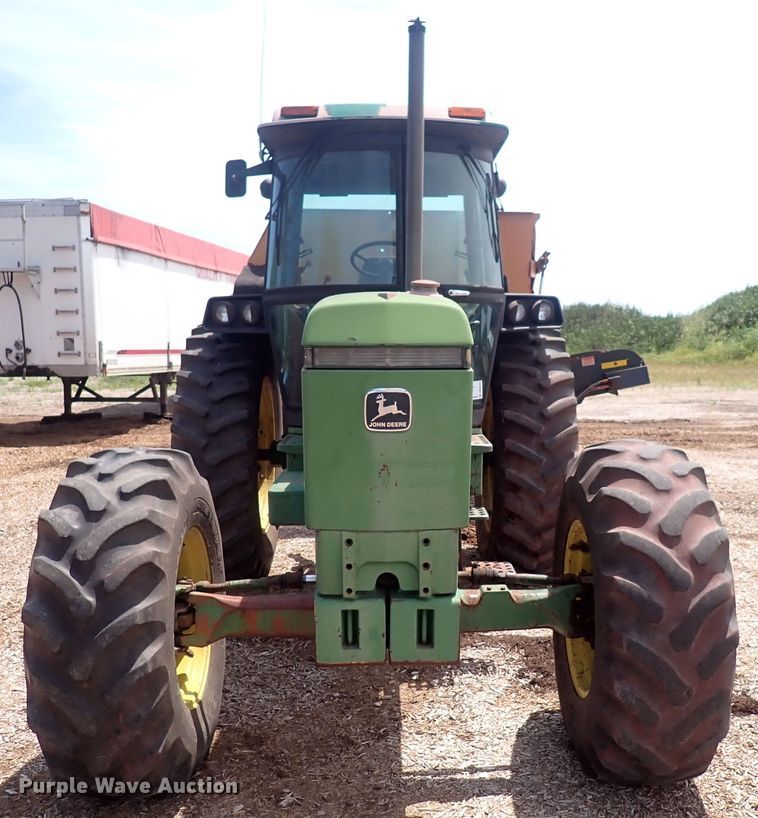 image for item DN0475 1986 John Deere 3150  MFWD tractor