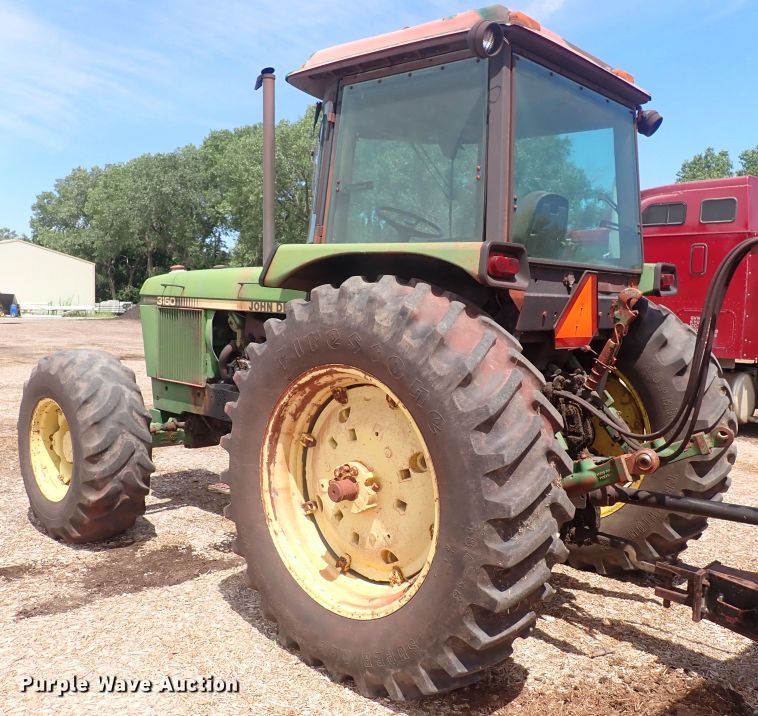 image for item DN0475 1986 John Deere 3150  MFWD tractor