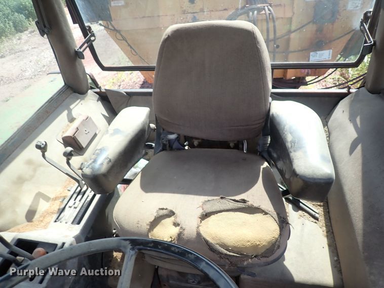 image for item DN0475 1986 John Deere 3150  MFWD tractor