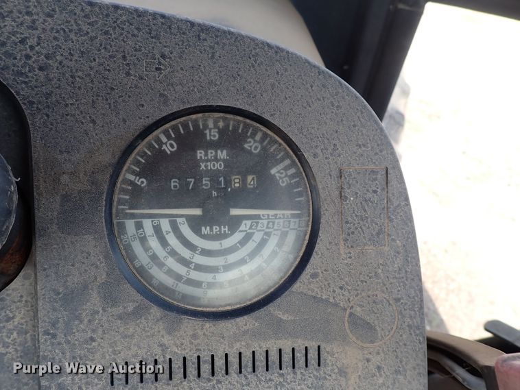 image for item DN0475 1986 John Deere 3150  MFWD tractor