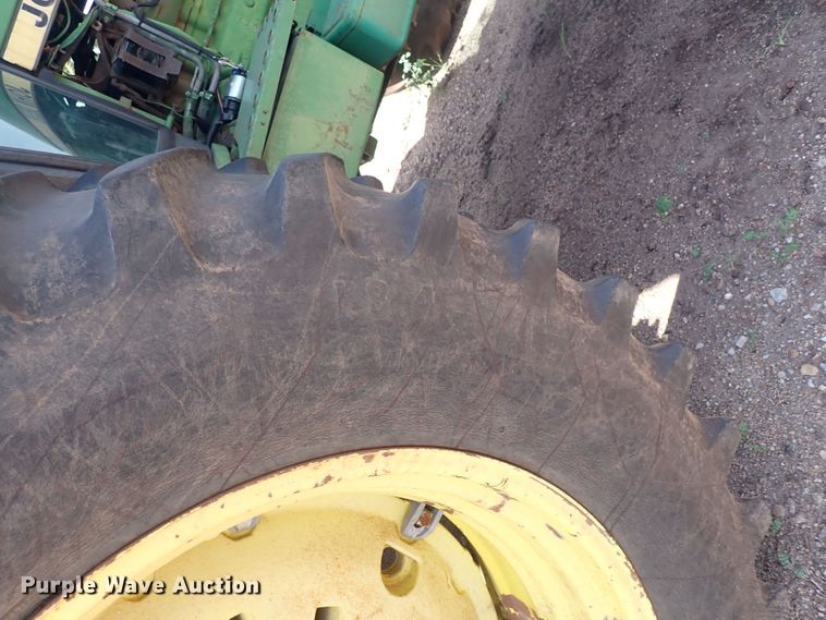 image for item DN0475 1986 John Deere 3150  MFWD tractor