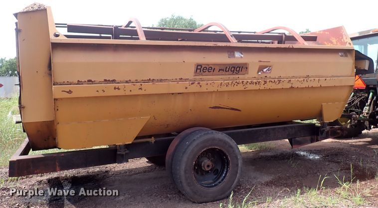 image for item DN0476 Knight Reel-Auggie 3700  feed mixer