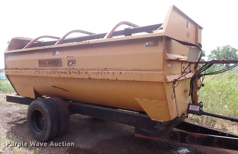 image for item DN0476 Knight Reel-Auggie 3700  feed mixer