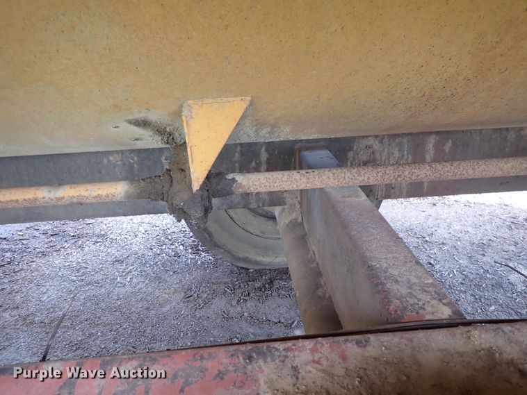 image for item DN0476 Knight Reel-Auggie 3700  feed mixer