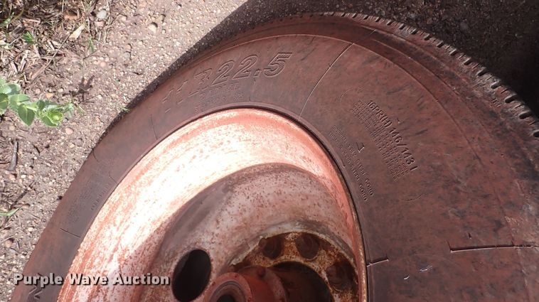 image for item DN0476 Knight Reel-Auggie 3700  feed mixer