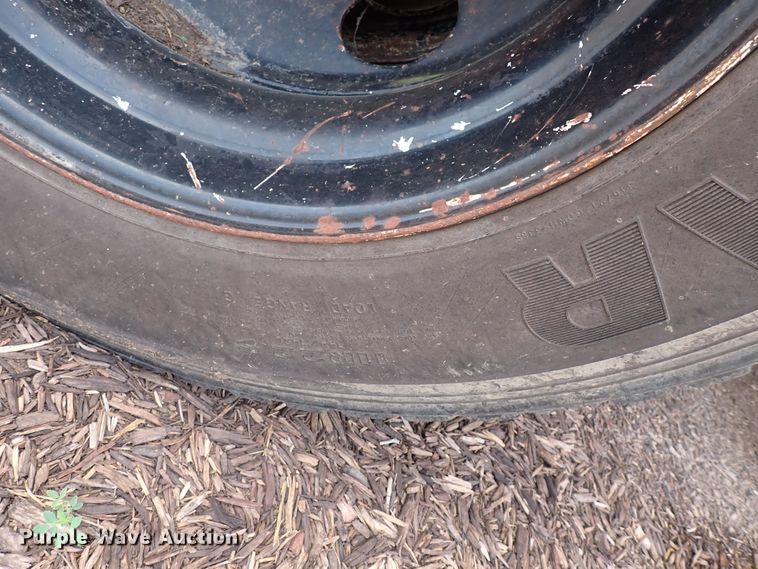 image for item DN0476 Knight Reel-Auggie 3700  feed mixer