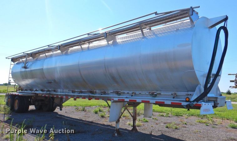 image for item DP4664 2006 Ledwell LW40 APW  feed delivery trailer