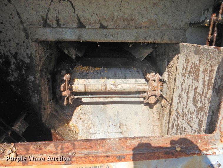 image for item DP4664 2006 Ledwell LW40 APW  feed delivery trailer