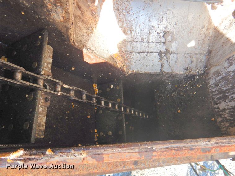 image for item DP4664 2006 Ledwell LW40 APW  feed delivery trailer