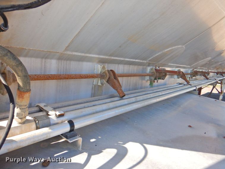 image for item DP4664 2006 Ledwell LW40 APW  feed delivery trailer