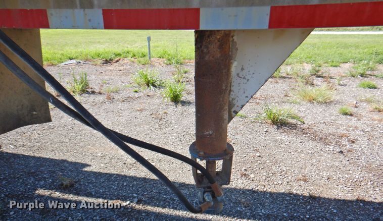 image for item DP4664 2006 Ledwell LW40 APW  feed delivery trailer