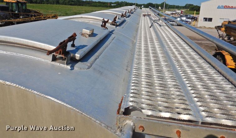 image for item DP4664 2006 Ledwell LW40 APW  feed delivery trailer