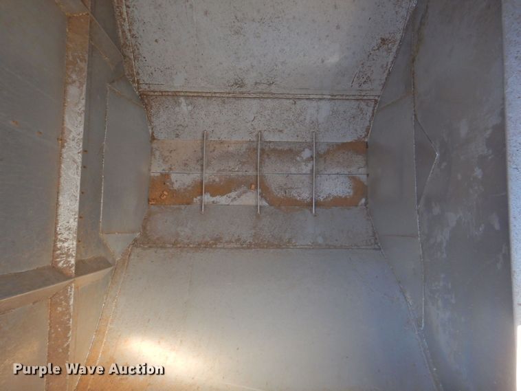 image for item DP4664 2006 Ledwell LW40 APW  feed delivery trailer