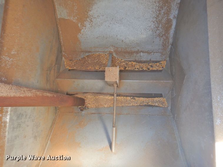 image for item DP4664 2006 Ledwell LW40 APW  feed delivery trailer