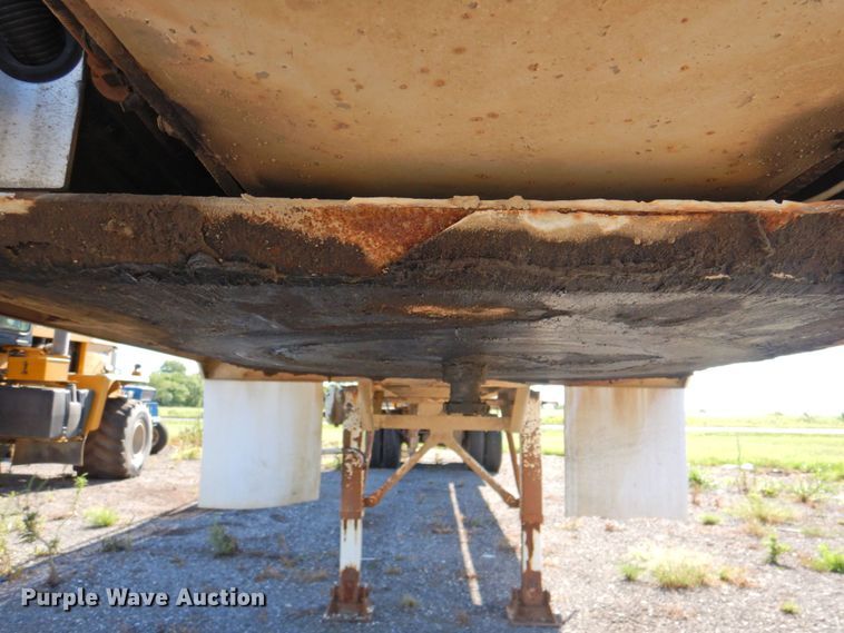 image for item DP4664 2006 Ledwell LW40 APW  feed delivery trailer